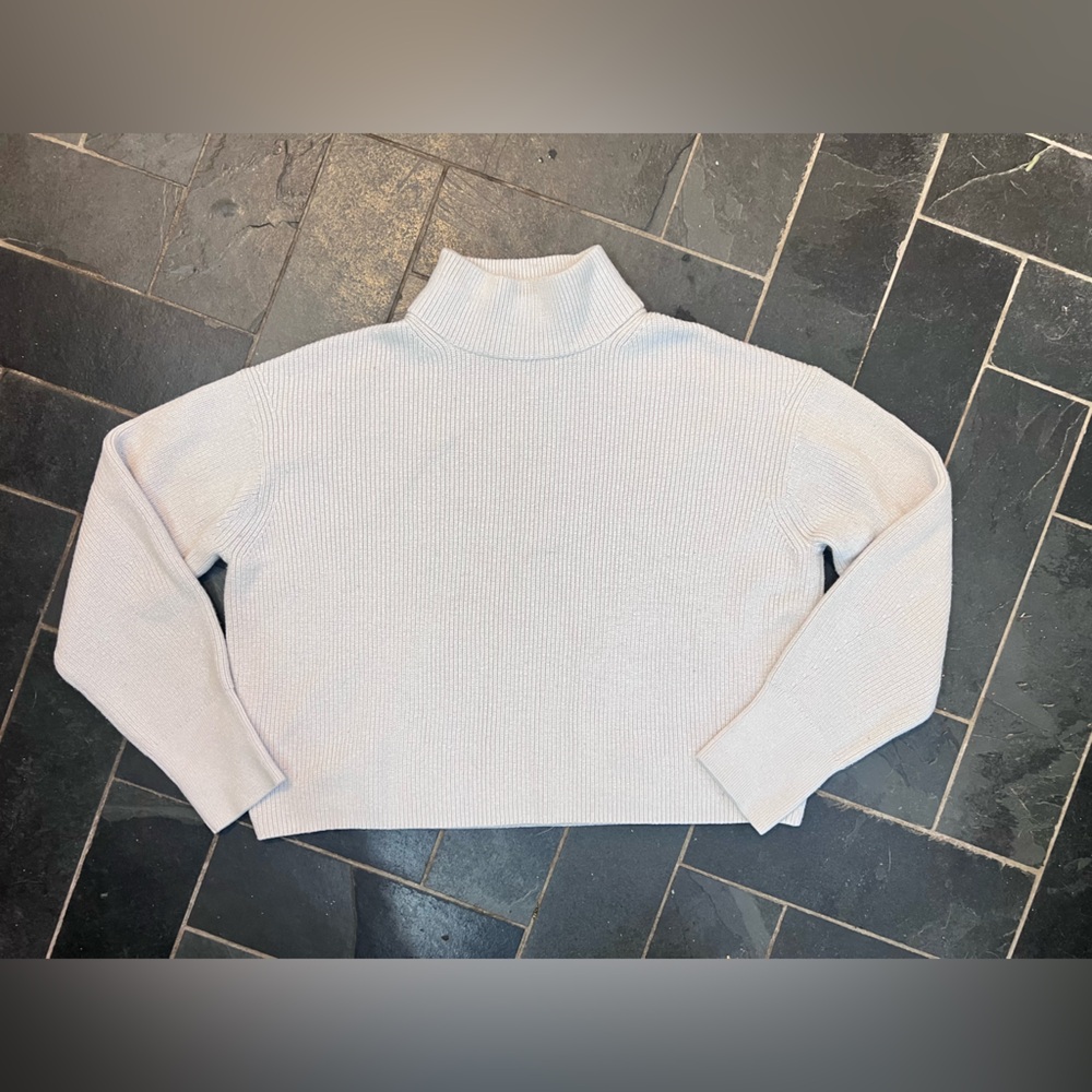 Lululemon wool blend ribbed sweater cropped in heathered natural ivory - Picture 4 of 6